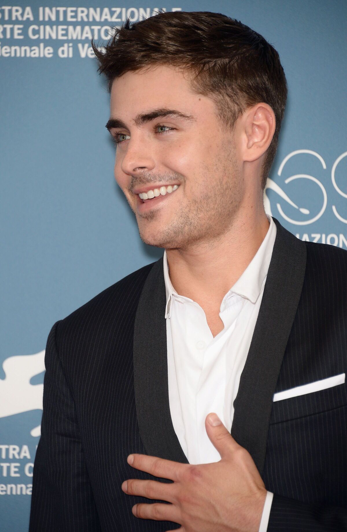 Zac Efron Net Worth 2024 Top Learnings von Zac Efron AffiliateBay